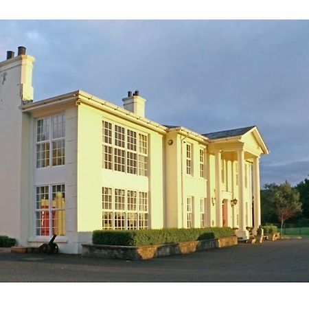 Redgate House Bed & Breakfast Лъндъндери Екстериор снимка