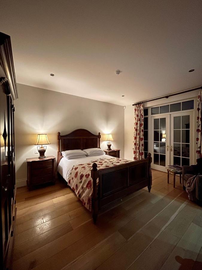 Redgate House Bed & Breakfast Лъндъндери Екстериор снимка