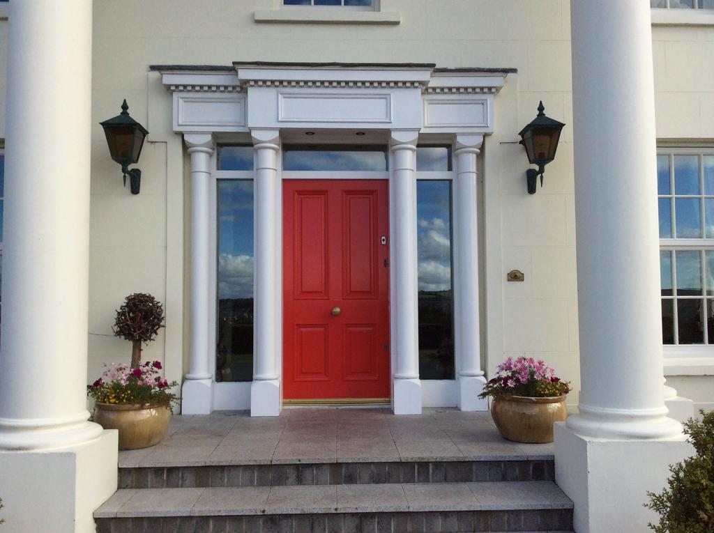 Redgate House Bed & Breakfast Лъндъндери Екстериор снимка