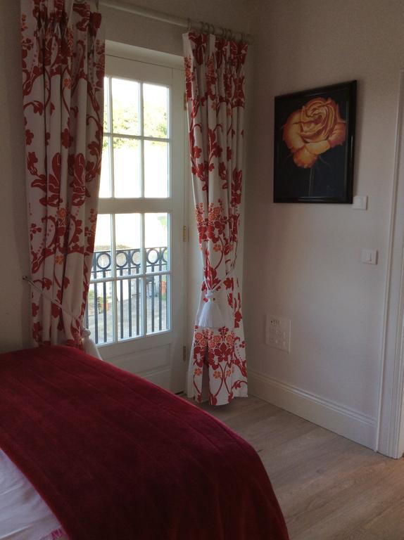 Redgate House Bed & Breakfast Лъндъндери Екстериор снимка
