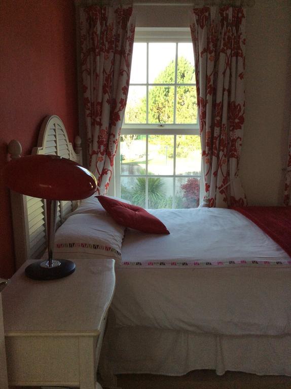 Redgate House Bed & Breakfast Лъндъндери Екстериор снимка